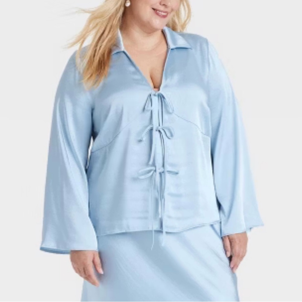 Women’s Long Sleeve Satin Tie Blouse M